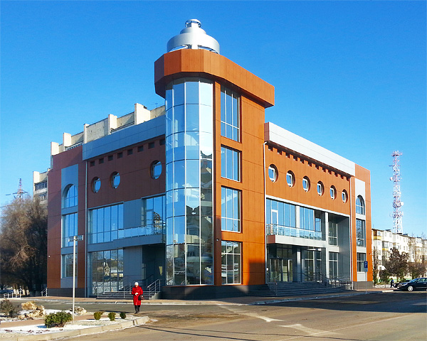 Торгово-офисное здание Гагарина, 39 в Невинномысске